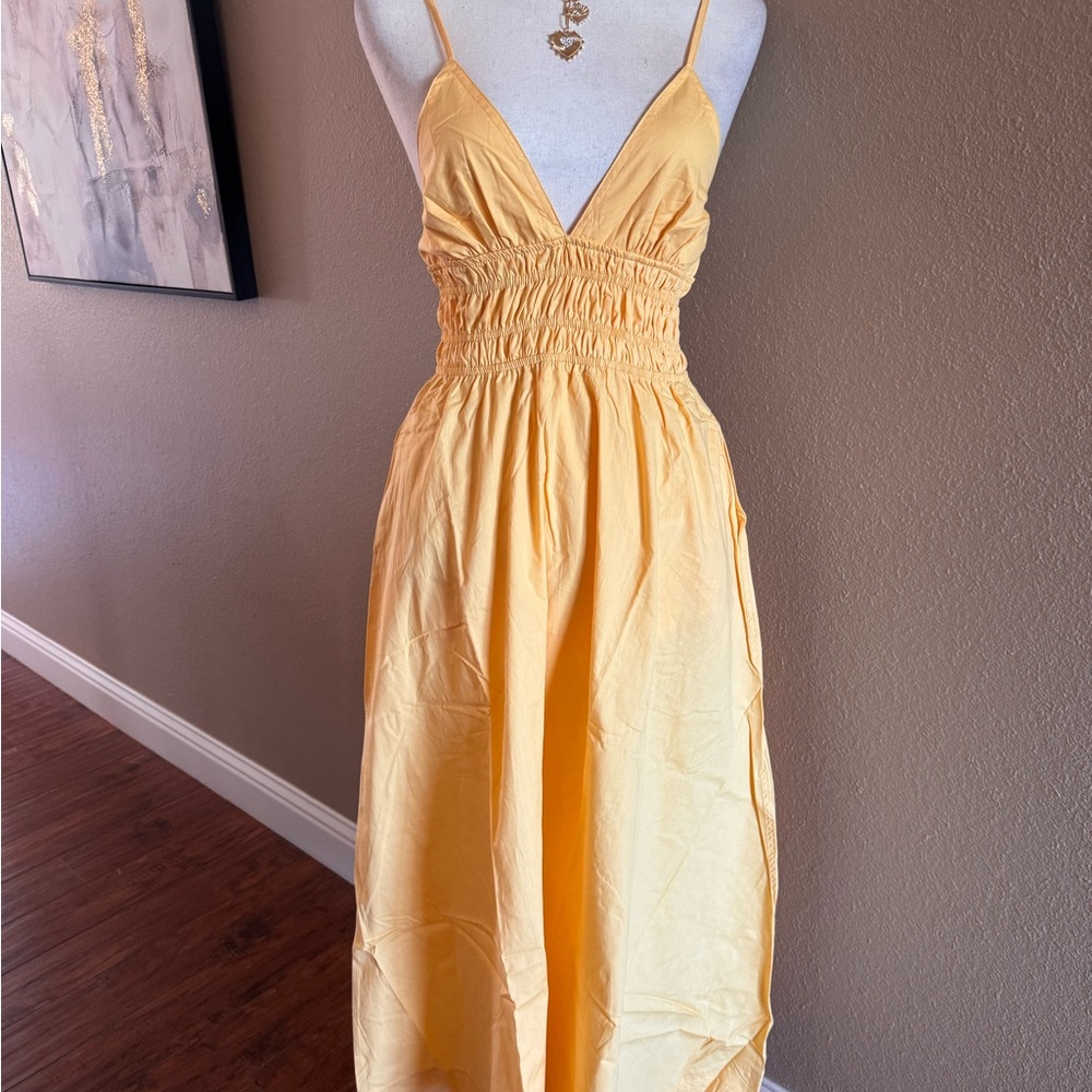 Yellow Sleeveless Midi Dress - Picture 4 of 4